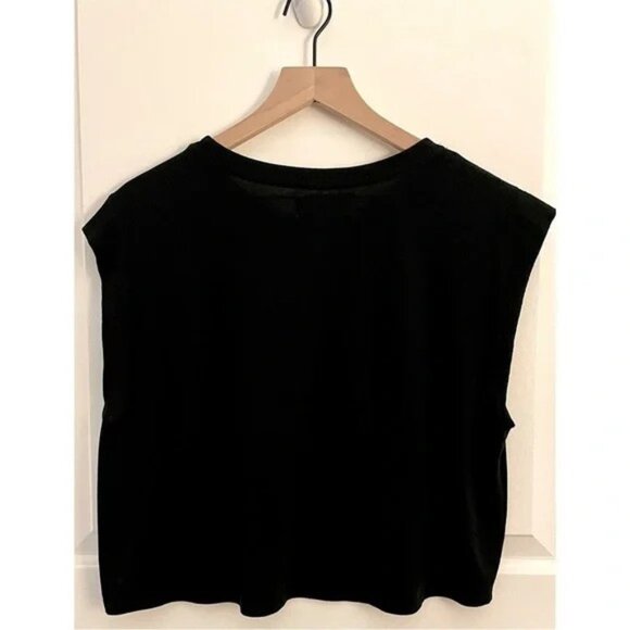 Barry’s Bootcamp Crop Top - Picture 2 of 2